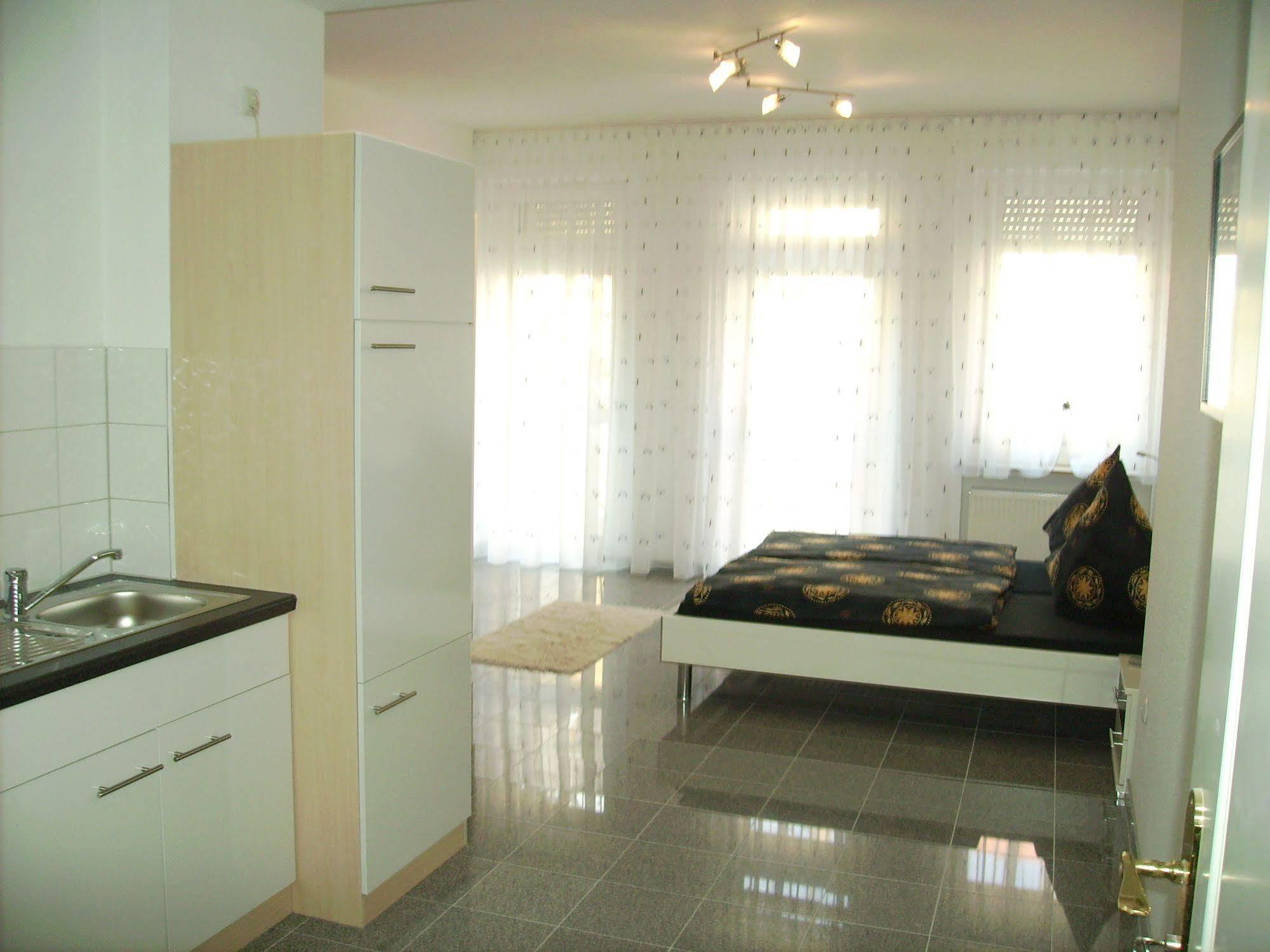 Boardinghouse - Stadtvilla Budget Schweinfurt Luaran gambar