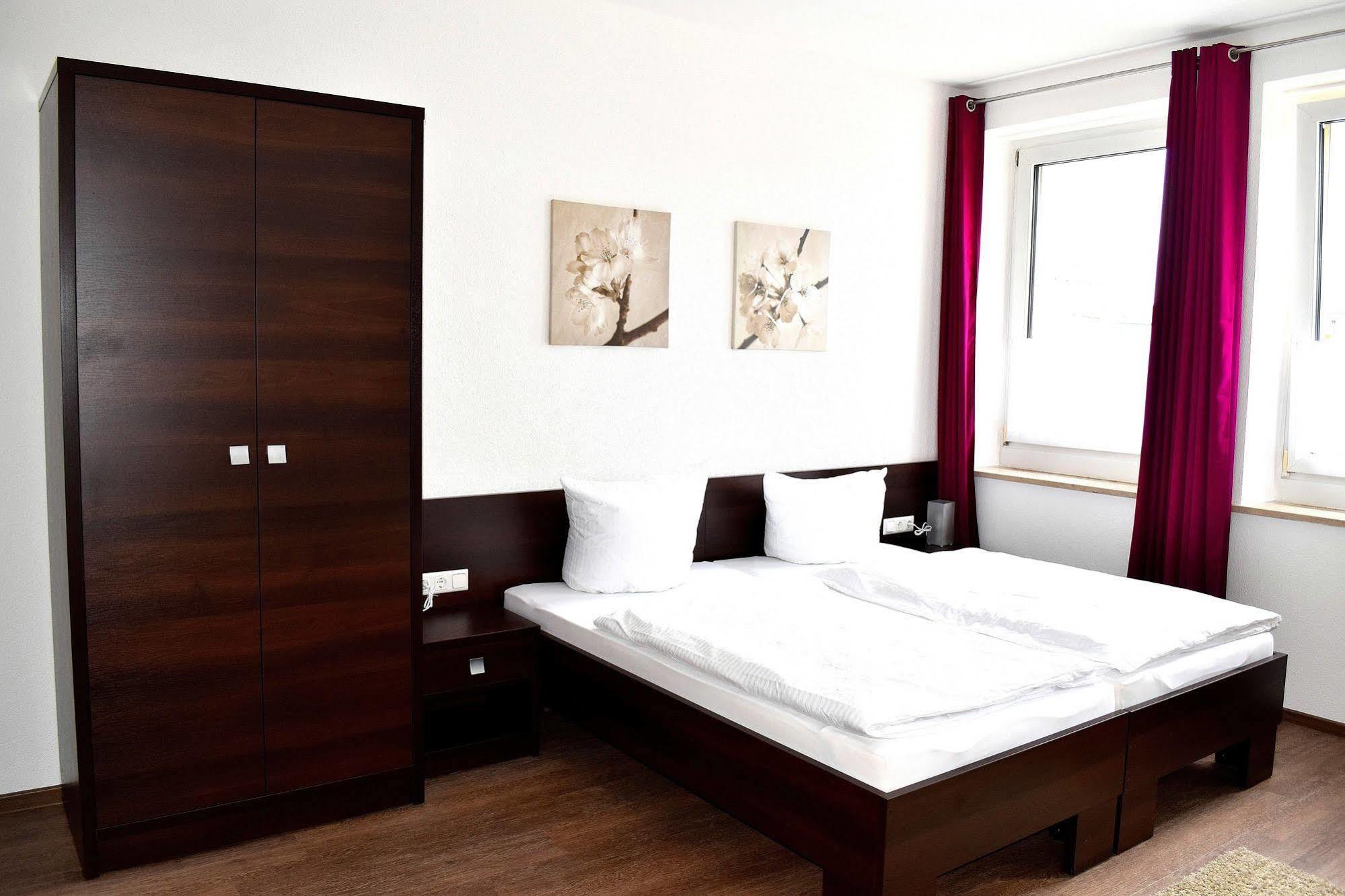 Boardinghouse - Stadtvilla Budget Schweinfurt Luaran gambar